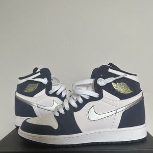 Nike Air Jordan 1 Retro High OG GS -Size 5.5Y/ 7 in Women
